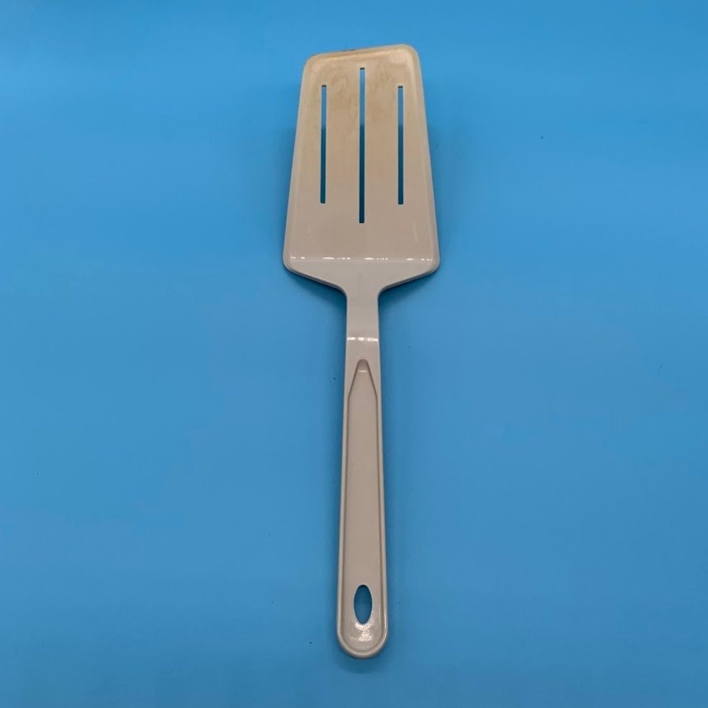 Vintage Action Ind. Almond Cream Slotted Spatula Turner Kitchen Utensil